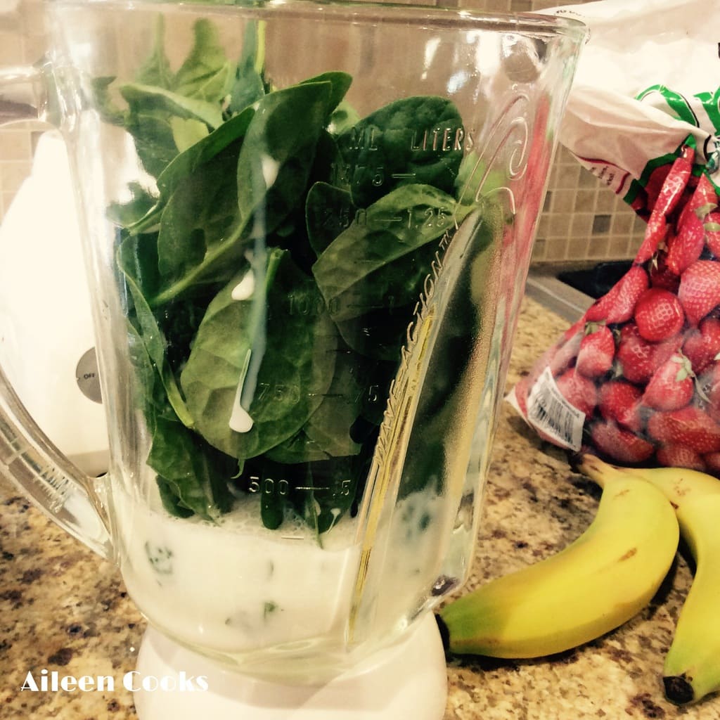 Strawberry Banana Green Smoothie | Aileen Cooks
