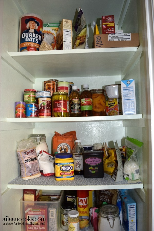 7 Day De-Cluttering Challenge Day Six, Today I tackled the pantry!