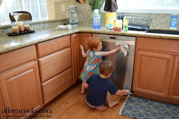 Get your kids to help with spring cleaning! https://ooh.li/d4deaf5 #ad