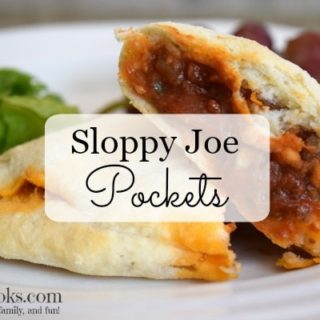 Sloppy Joes with out the mess! Learn how to make these convenience ant delicious sloppy joe pockets from scratch. They are freezer friendly, too!