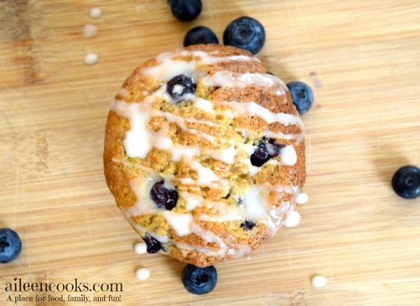 Banana Blueberry Muffins with vanilla glaze | https://aileencooks.com