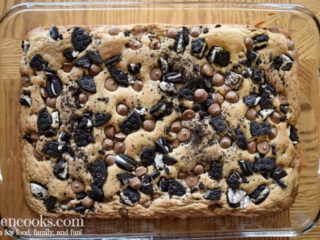 Peanut Butter Cup Cookie Bars