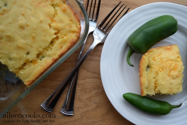 Fast and easy corn bread made with jalapenos and sharp cheddar. Recipe form aileencooks.com.