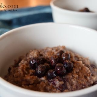 Make breakfast easy with this instant pot blueberry oatmeal!