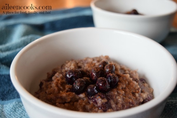 Make breakfast easy with this instant pot blueberry oatmeal!