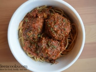 Slow Cooker Spaghetti and Meatballs
