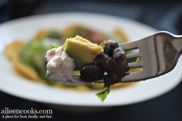 This black bean and chicken taco salad is an easy and healthy weeknight meal!