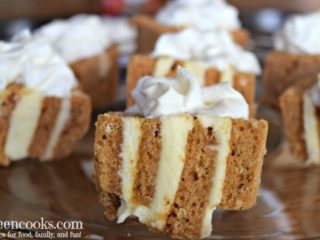 Pumpkin Roll Cupcakes
