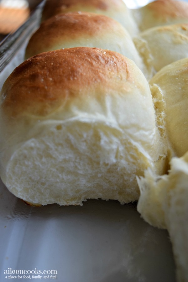 30 minute dinner rolls are perfect for Thanksgiving dinner or as the base for sliders! 