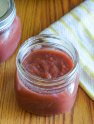 instant pot strawberry applesauce in pint sized mason jar