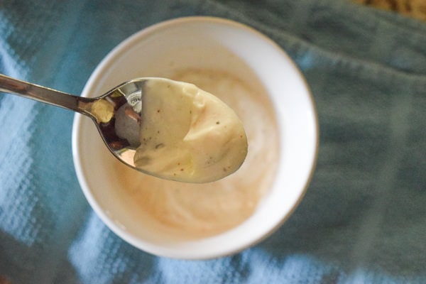 Creamy chili dipping sauce for artichokes