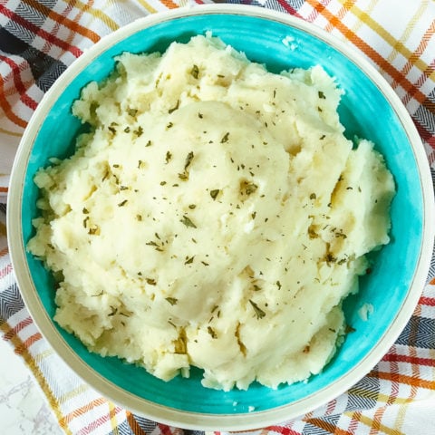 A big bowl of pressure cooker mashed potatoes.