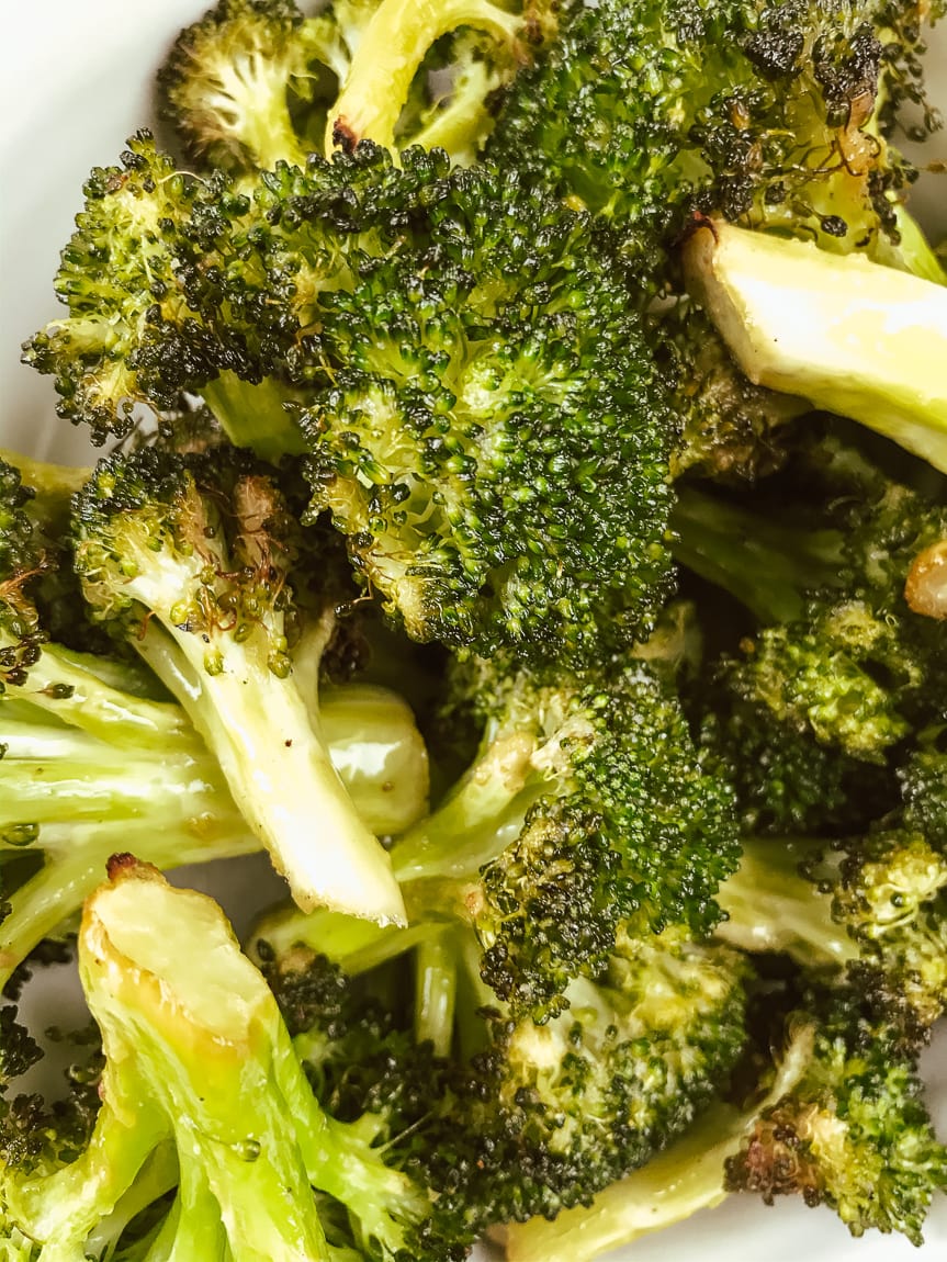 Close up of air fryer broccoli.