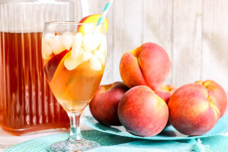 How to Make Iced Peach Tea