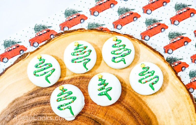 Christmas Tree Oreo Cookies: No-Bake Christmas Desserts