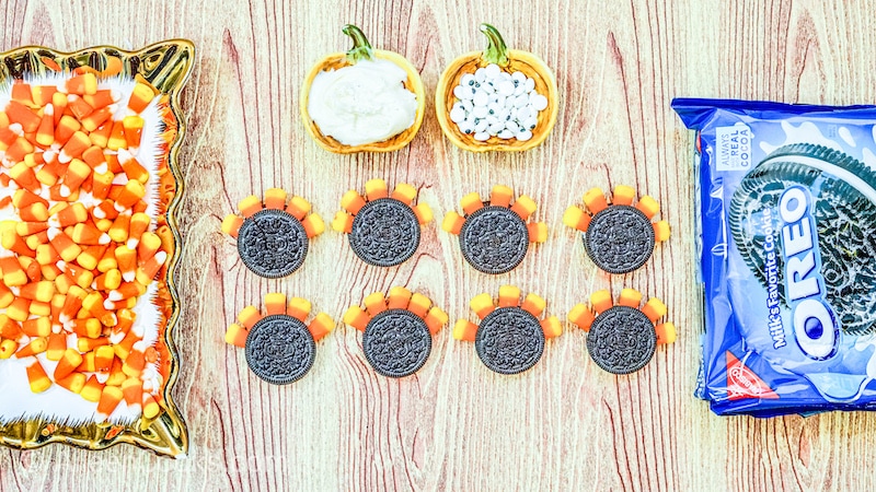 how to assemble turkey oreos